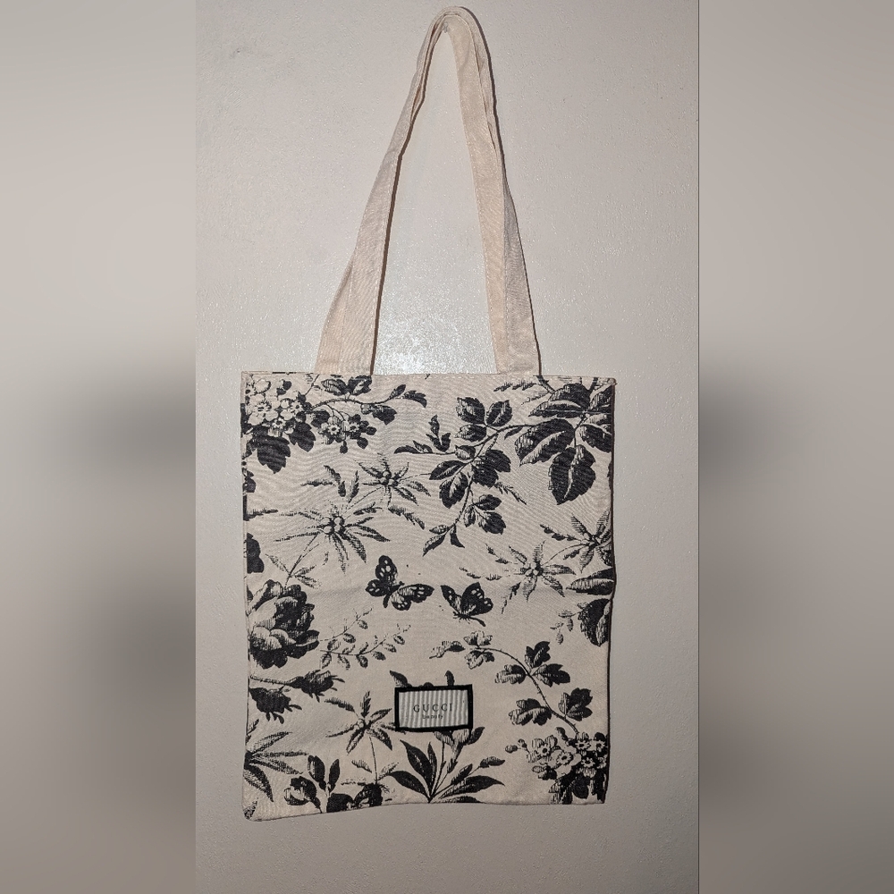 Gucci Black and Cream Floral Tote